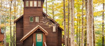 Treehouse Vibes w/ Views & Hot Tub - Trail Magic