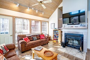 Fireplace, DVD player