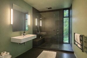 Een douche, een haardroger
