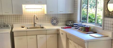 Refrigerador, horno, parrilla de estufa y lavavajillas