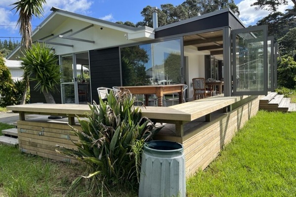 Front deck and dining