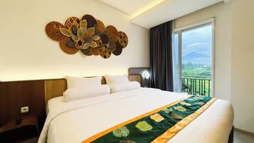 Executive Room | Premium bedding, desk, laptop workspace, free WiFi
