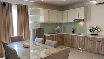 Suite Room | Private kitchen