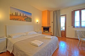 6 bedrooms, travel cot, free WiFi, wheelchair access