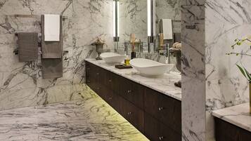 Bathtub, hair dryer, towels