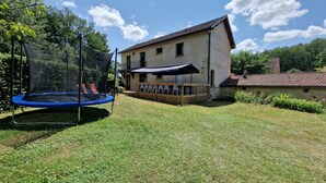 Property grounds - Charming 5-Bedroom Perigord Retreat with Pool and Garden (Journiac)