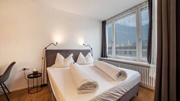 1 bedroom, WiFi (free), bed sheets
