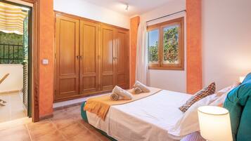 2 sovrum, strykjÀrn/strykbrÀda, gratis wi-fi och sÀngklÀder