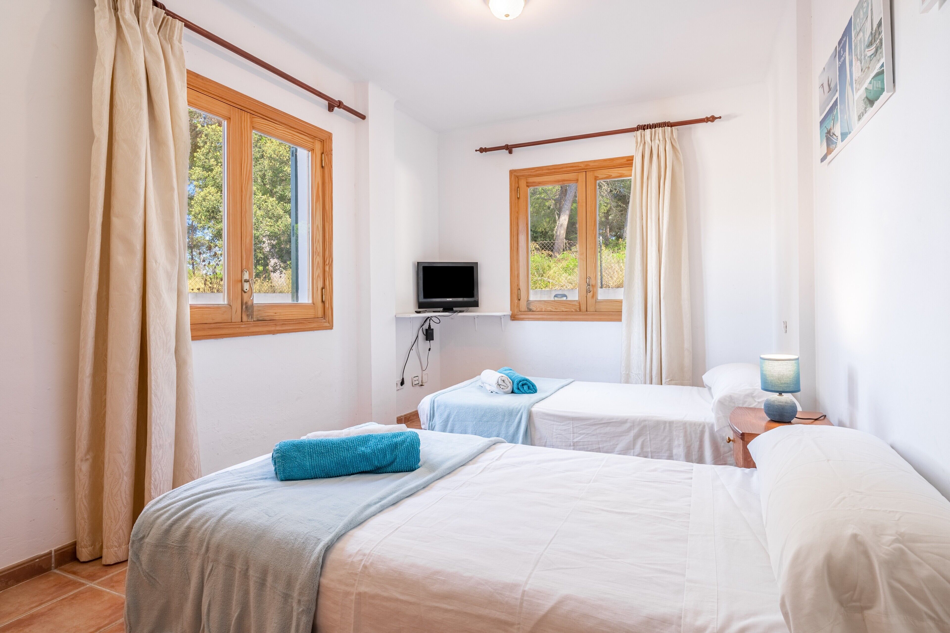 2 soverom, strykejern/-brett, wi-fi (inkludert) og sengetøy