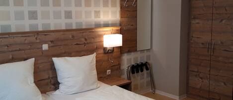 3 makuuhuonetta, ilmainen Wi-Fi, vuodevaatteet