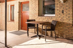 Outdoor dining - Studio L - Aparthotel Stralsund (Stralsund)