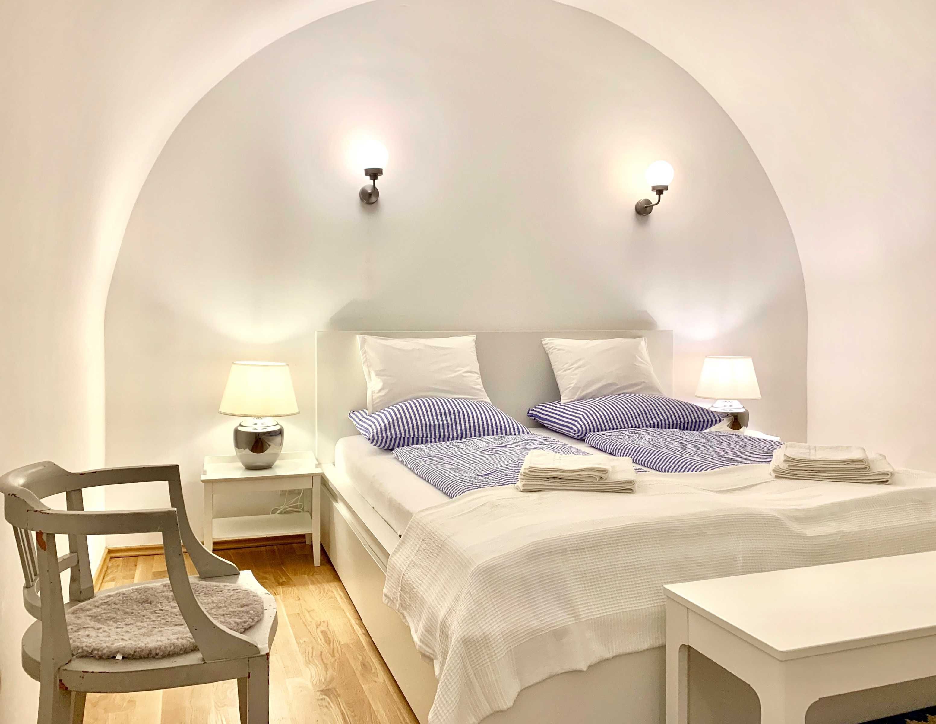 2 slaapkamers, een bureau, wifi, beddengoed