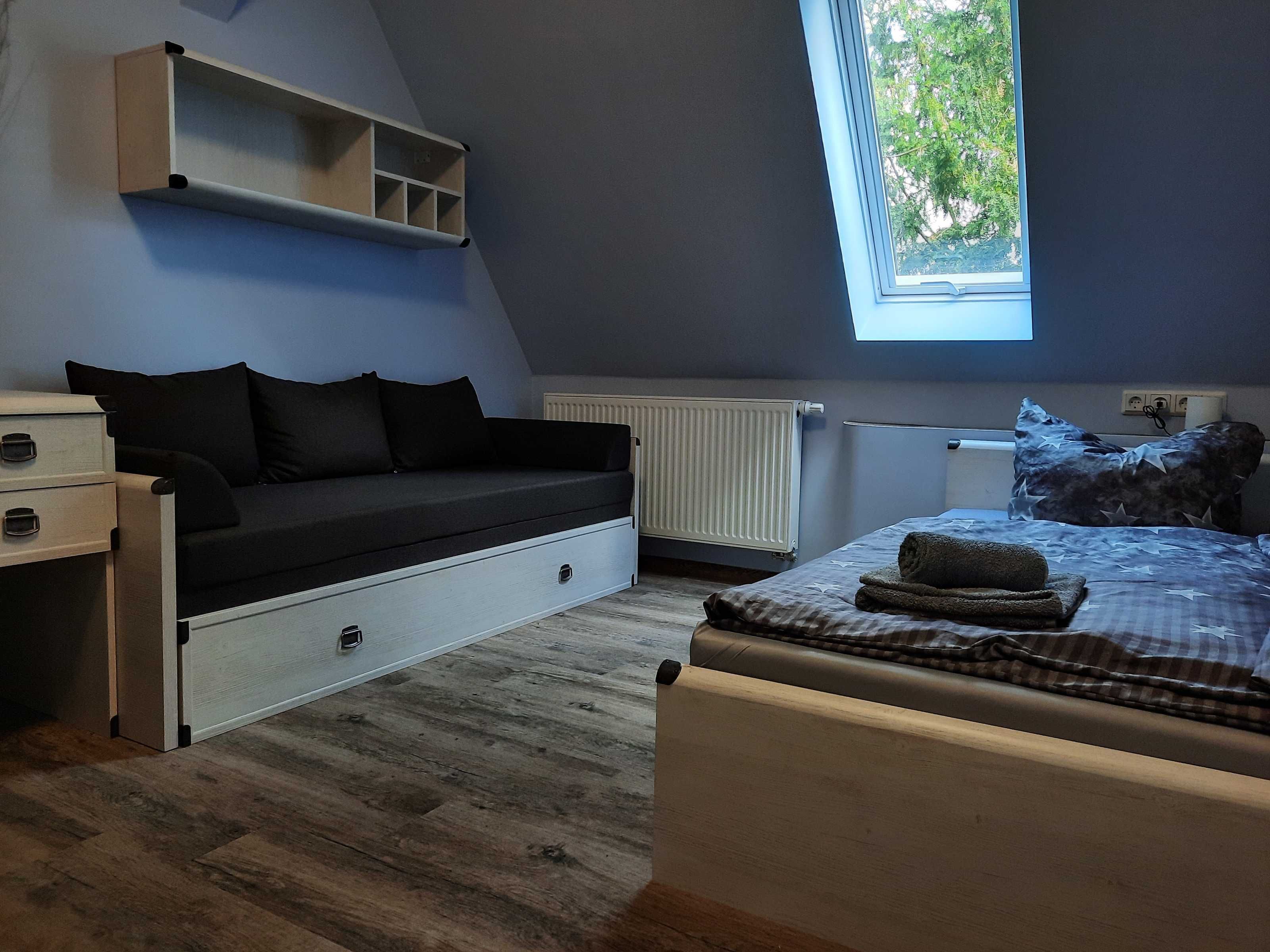1 bedroom, in-room safe, desk, travel cot