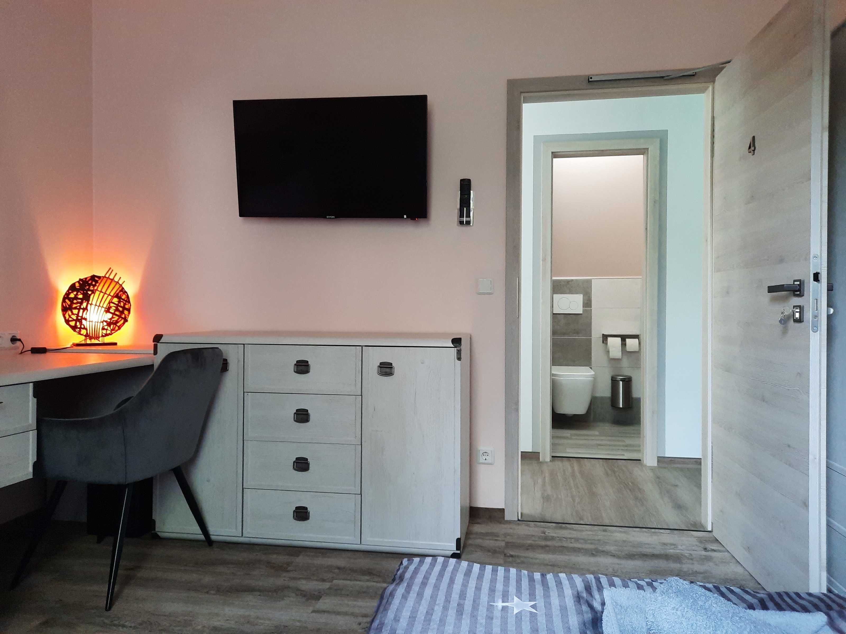 1 Schlafzimmer, Zimmersafe, Schreibtisch, Reisekinderbett