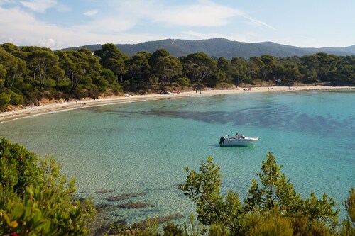 T3 beachfront sandy beach French Riviera