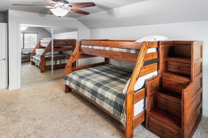 5 bedrooms, WiFi, bed sheets