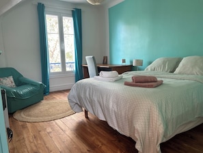 3 bedrooms, iron/ironing board, travel cot, free WiFi