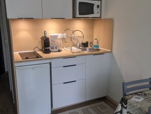 Kühlschrank, Mikrowelle