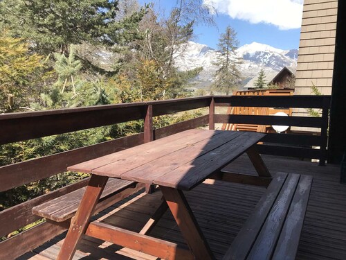 Chalet 3 Pièces avec Terrasse et Parking Gratuit