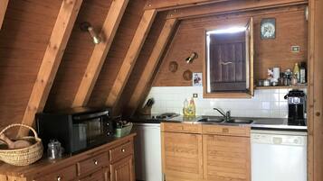 Fridge, microwave, dishwasher, highchair