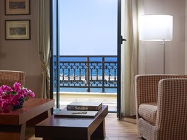 套房, 1 间卧室, 海景 | 免费婴儿床、免费 WiFi、床单