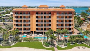 Exterior - Surf Beach 304 - Spectacular Sunsets - Beach Front (Treasure Island)