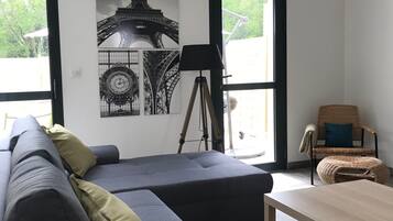 TV connectée, table de tennis de table