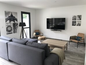Smart-TV, Tischtennisplatte
