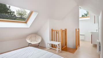 3 bedrooms, iron/ironing board, free WiFi