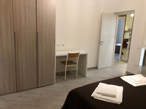 3 dormitorios, escritorio, tabla de planchar con plancha y wifi gratis