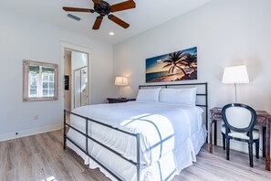 4 bedrooms, iron/ironing board, free WiFi, bed sheets