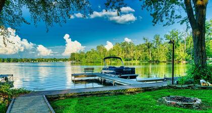 "Pier"adise on Long Lake - Lakefront Home