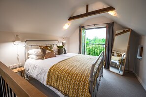 1 bedroom, iron/ironing board, Internet, bed sheets