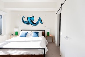 1 多间卧室、熨斗/熨衣板、WiFi、床单