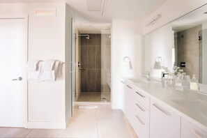 Shower, hair dryer, towels - Skyline Loft | Sweeping City Views | Central LoHi (Denver)