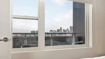 1 slaapkamer, een strijkplank/strijkijzer, wifi, beddengoed