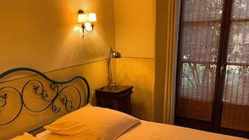 2 habitaciones, cuna de viaje, wifi gratis y ropa de cama
