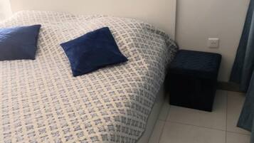 1 chambre, fer et planche Ă  repasser, Wi-Fi, draps fournis