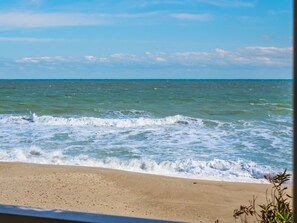On the beach - SeaBatical | Oceanfront + Summer Community Pool! (Kure Beach)