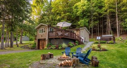 Free 50 Amp EV Charger Modern New, HotTub, A/C, Webber Grill, 2 Decks, FirePit
