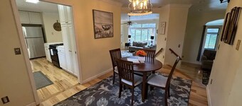 Pine Lake Retreat on secluded 20 acre nature preserve