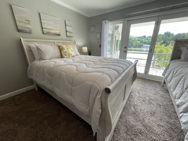 4 bedrooms, iron/ironing board, free WiFi, bed sheets