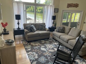 Smart TV, fireplace, DVD player, ping pong