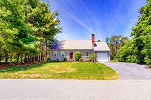 Exterior - Sunny, Family-Friendly Home w/ Fast WiFi - Adjacent to Cape Cod Rail Trail (West Yarmouth)