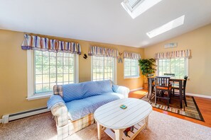TV, DVD player, books, video library - Sunny, Family-Friendly Home w/ Fast WiFi - Adjacent to Cape Cod Rail Trail (West Yarmouth)