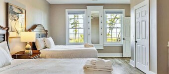 Oceanfront Pet Friendly Cottage with Pool