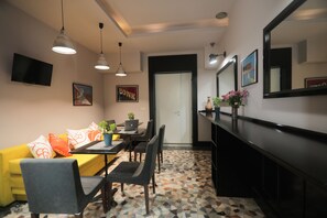 Bar lounge