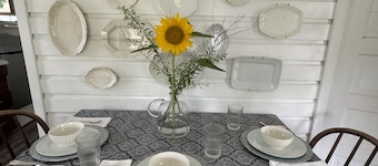 Quaint Guest Cottage
