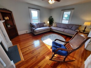 智能电视、办公室