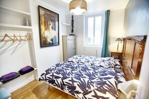 2 chambres, fer et planche à repasser, lit parapluie, Wi-Fi gratuit